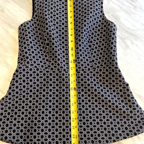 Banana Republic Woman's Peplum Top with Full Back Zipper - Spring '23 - - Picture 9 of 14